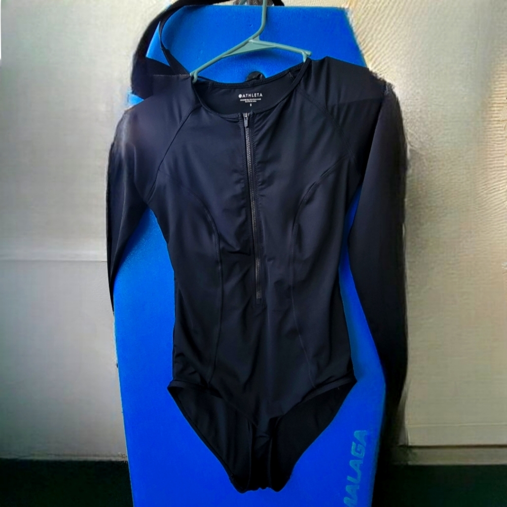 Women's Athleta Swim/Bodysuit  Size Small  EUC